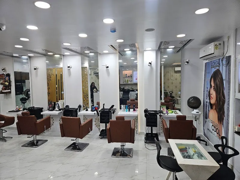 Vogue & Vibes Salon I Best Unisex Salon in Bhubaneswar