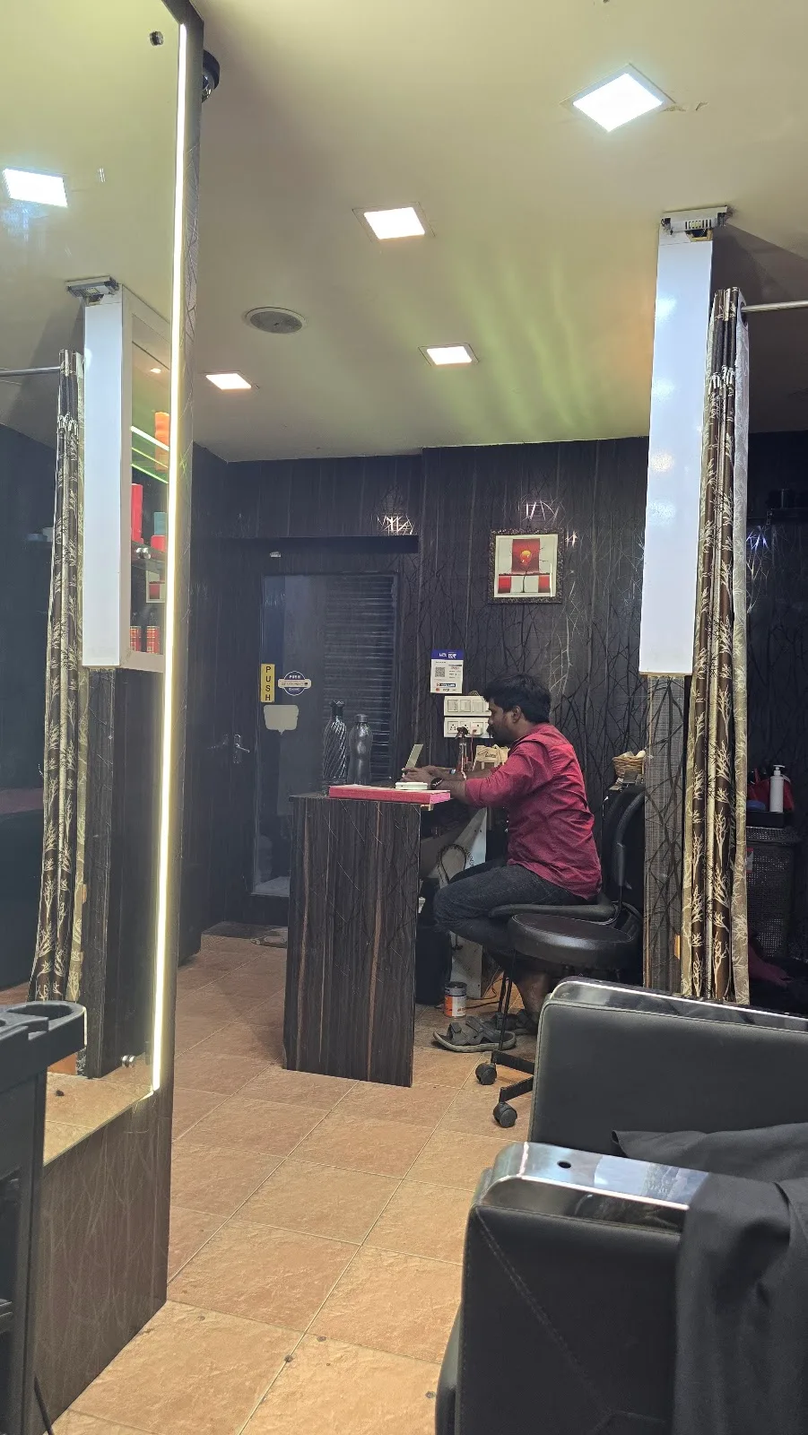 The scissors studioz {now Kreato salon}