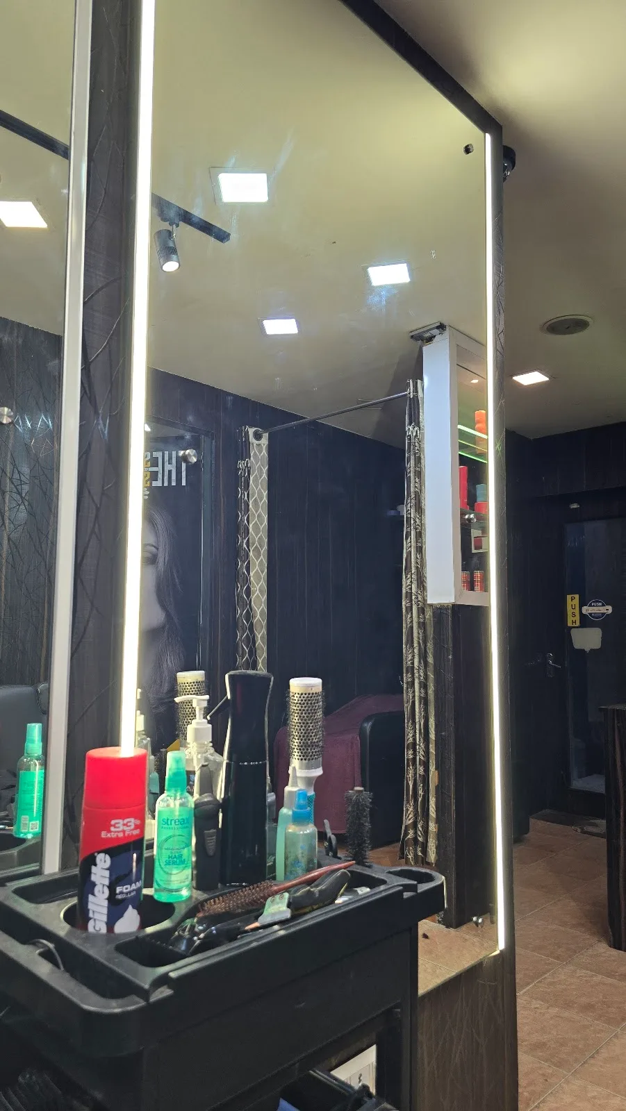 The scissors studioz {now Kreato salon}