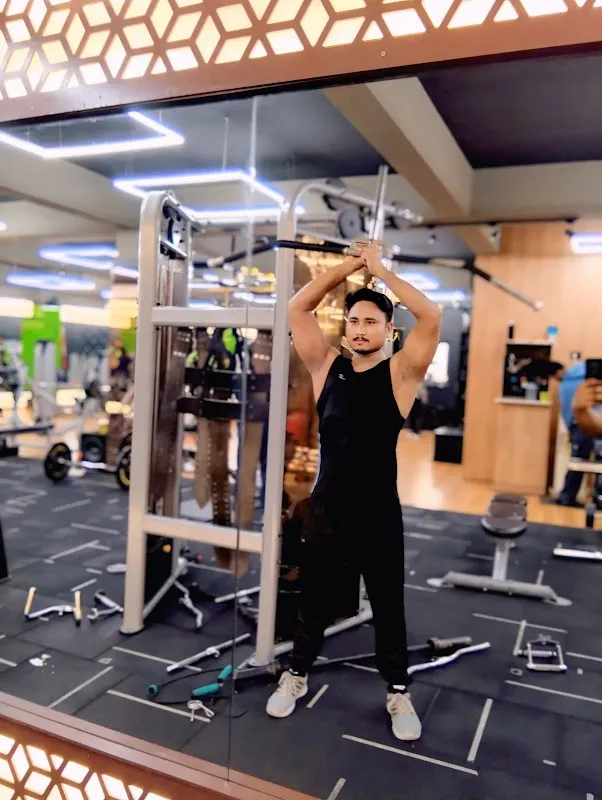 ICONIC FITNESS KORAMANGALA 7th Block - Largest fitness chain in Bangalore | Best Rated | Unisex Fitness Centers | Gx Studios