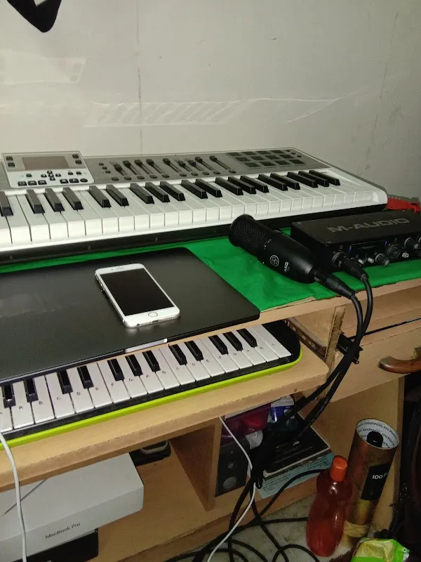 Sky Blue Record's Recording Studio In Delhi (GAURAV PRADHAN MUSIC)