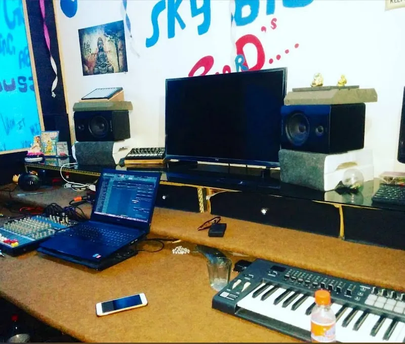 Sky Blue Record's Recording Studio In Delhi (GAURAV PRADHAN MUSIC)