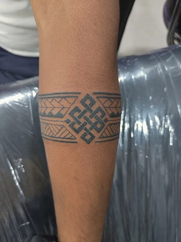 GLAZY TATTOO STUDIO