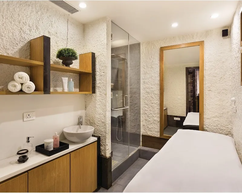 Enrich Salon Borivali W Satra Park