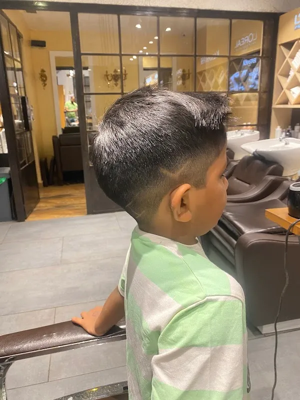 Enrich Salon Borivali W Satra Park