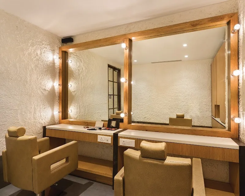Enrich Salon Borivali W Satra Park