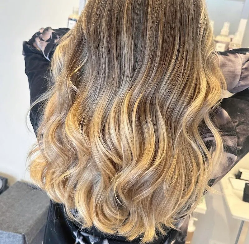 HairTheory Studio