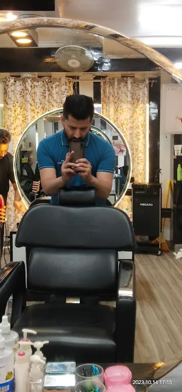 S&U Professional luxury Unisex Salon