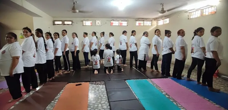 DAILY YOGA