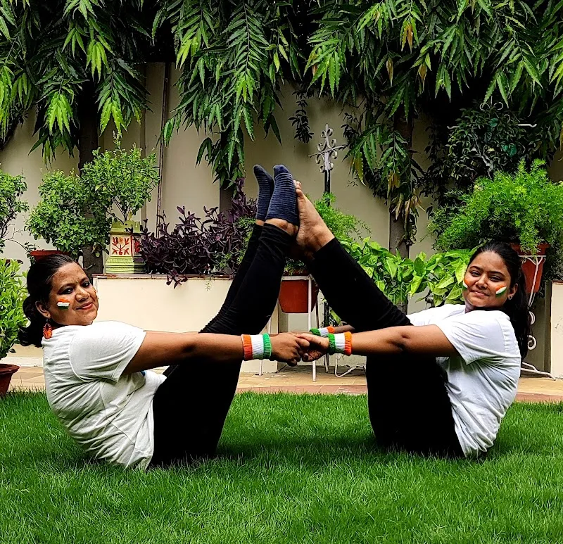 DAILY YOGA