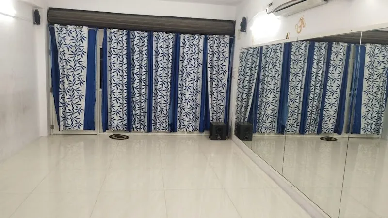 Chandu Dance Floor