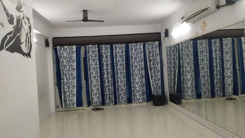 Chandu Dance Floor