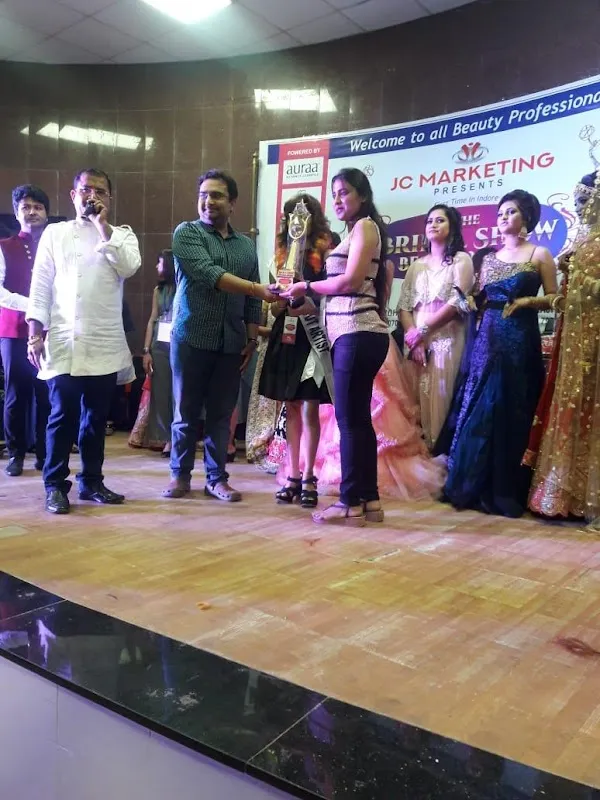 DESIRE BEAUTY SALON & ACADEMY