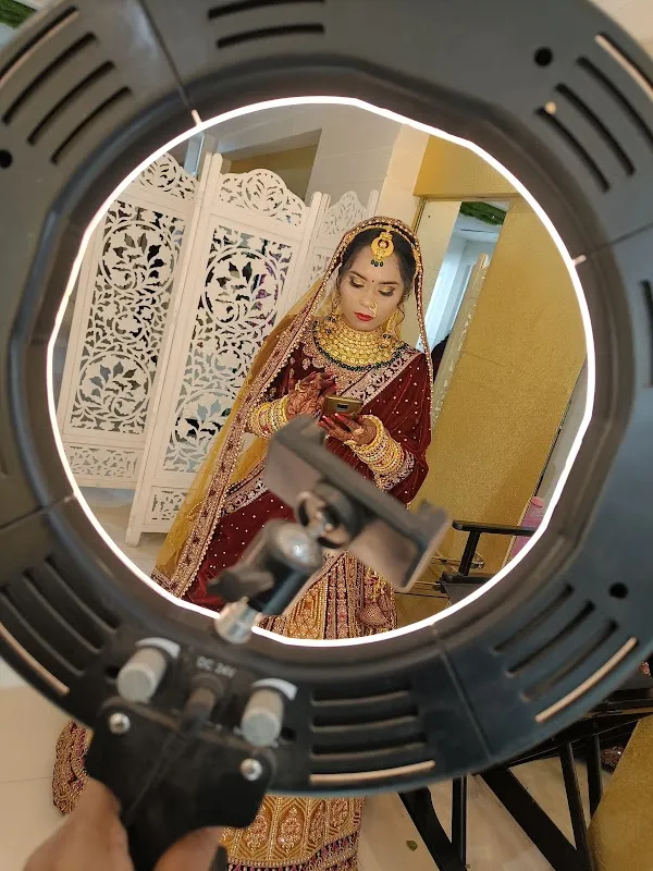 Loreal Skin Care Beauty Salon & Makeup Studio|Best Bridal Makeup Artist In Dhanbad|Best Beauty Parlour In Dhanbad