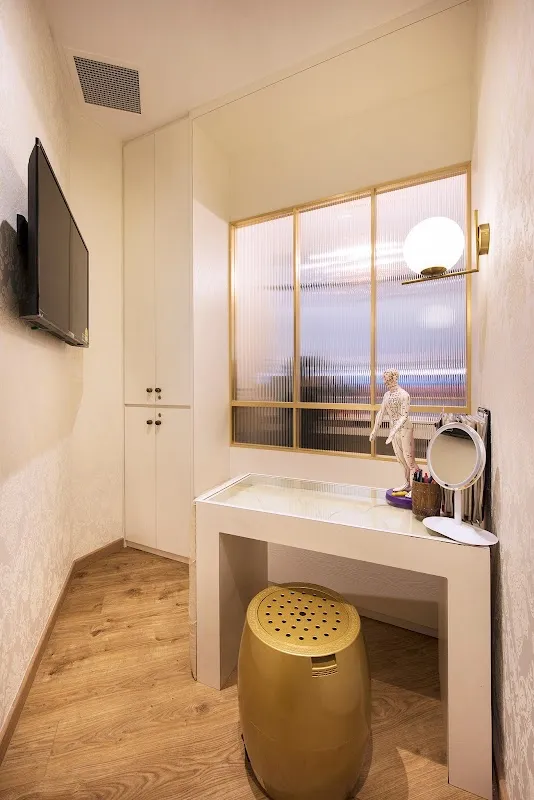Multiflora TCM Spa - Century Square