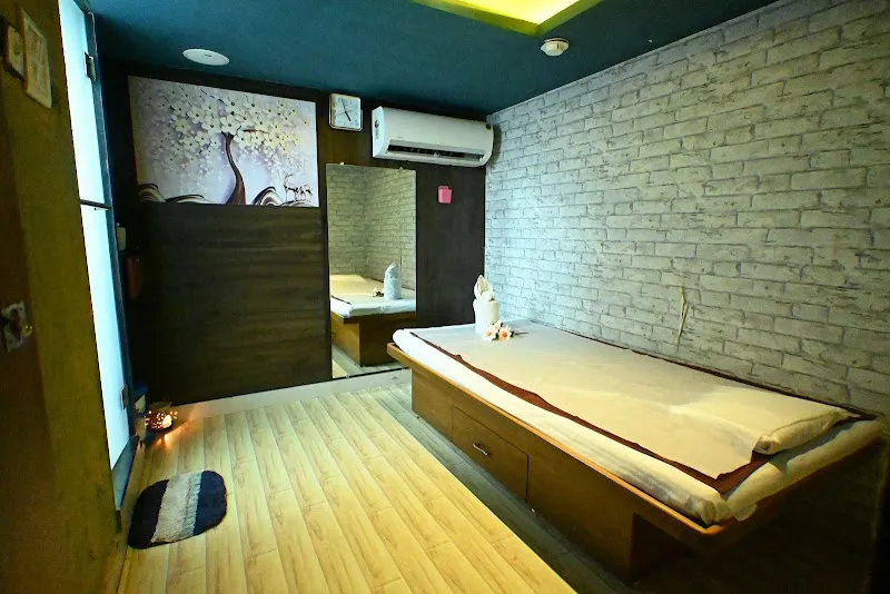 Iconic Thai Spa Ghatkopar East