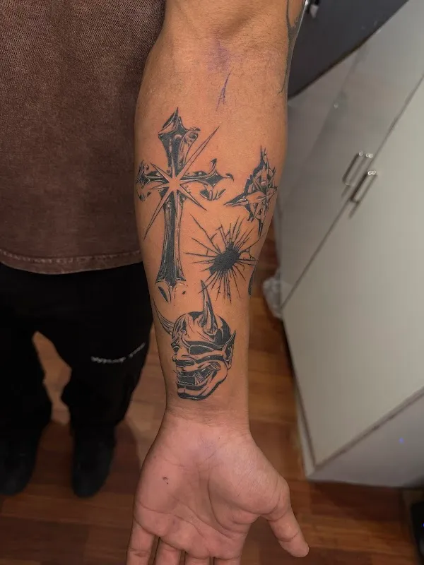 Tinish tattoo studio & piercing