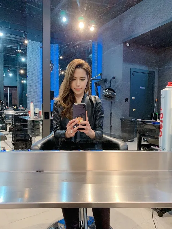 Volar Salon
