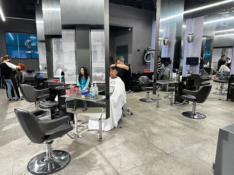 Volar Salon