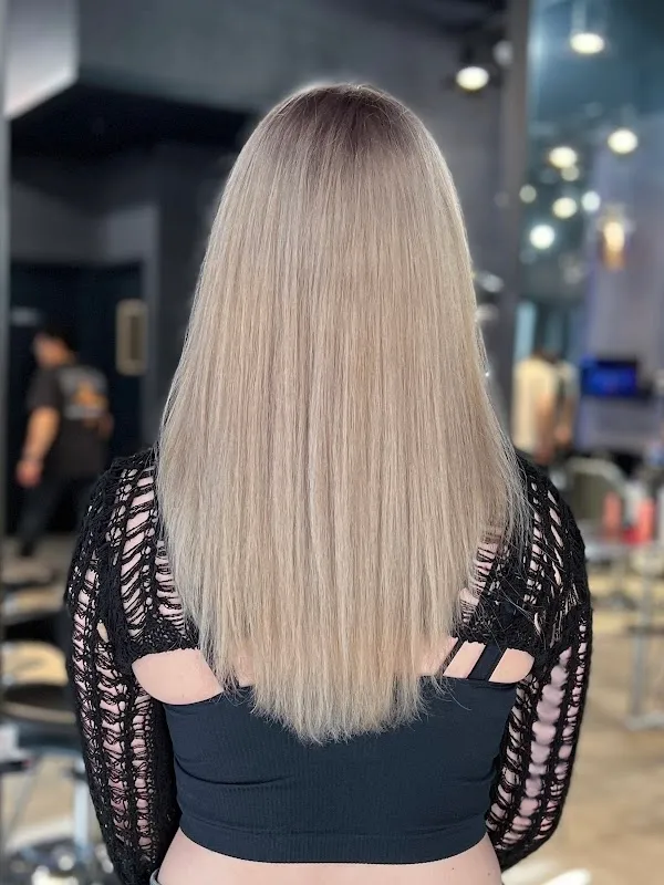 Volar Salon