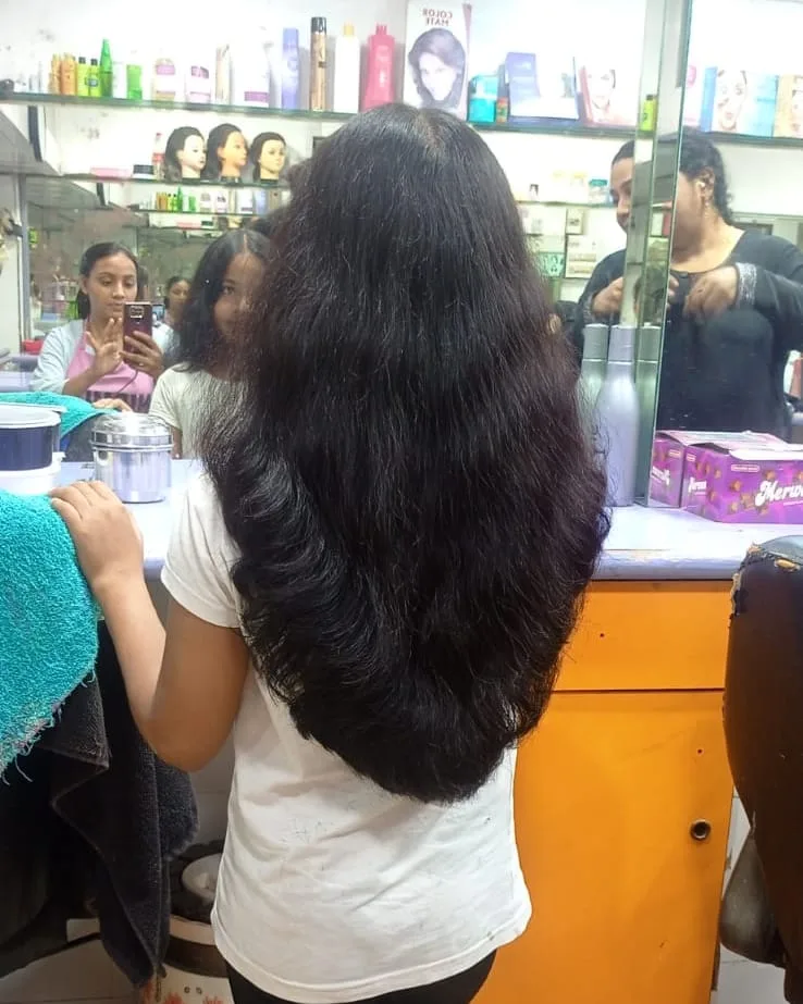 Nirmiti Parlour