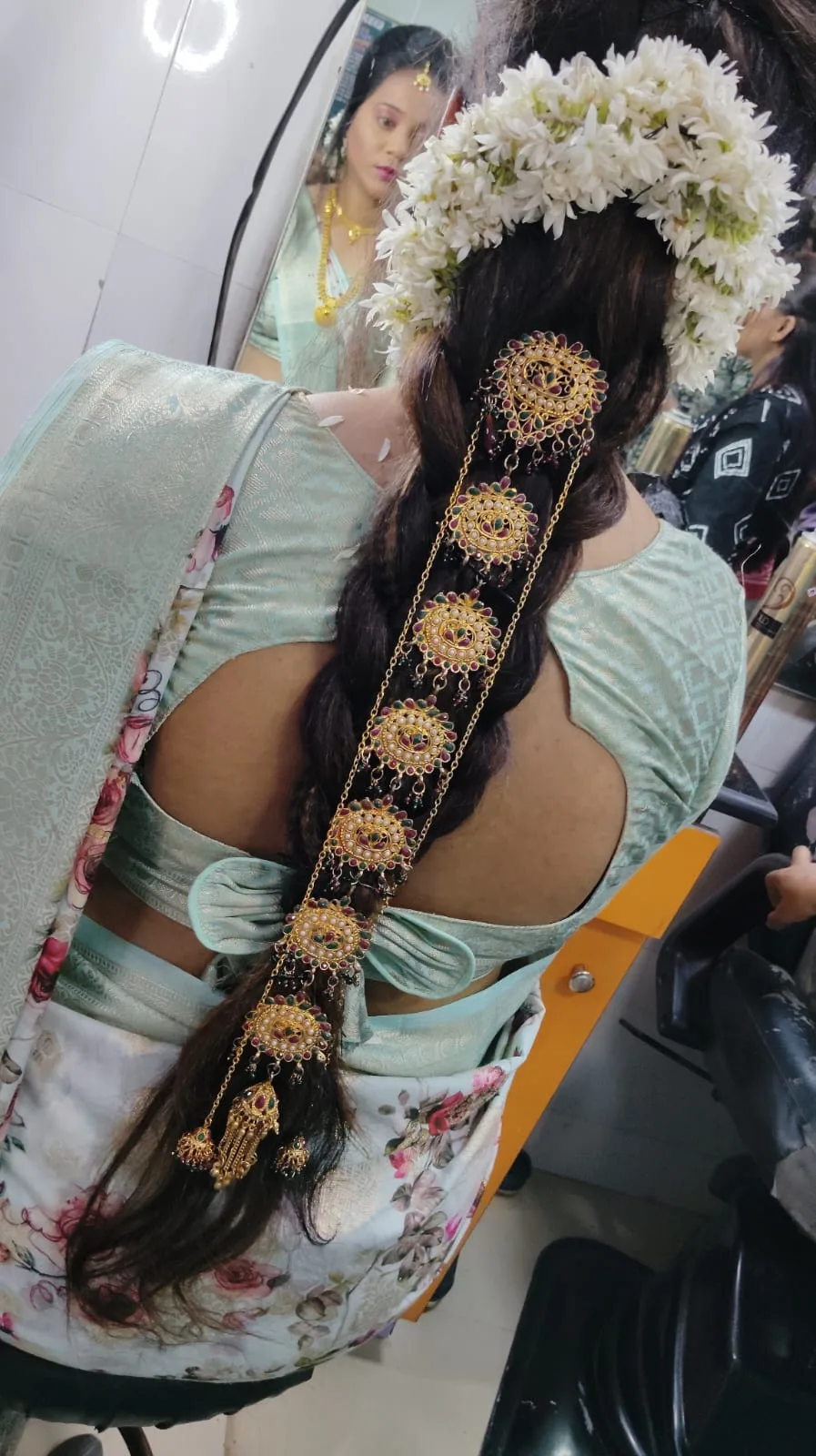Nirmiti Parlour