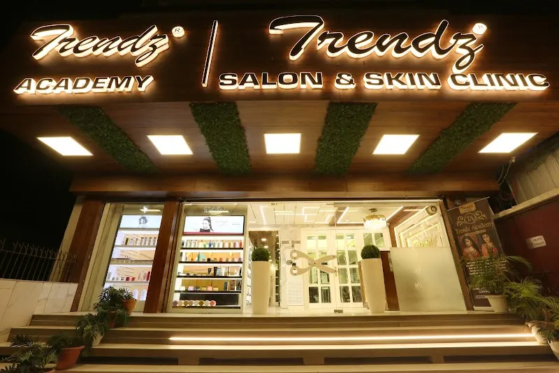 Trendz Salon and Academy in Pitampura | Hair Salon | Unisex Salon | Best Salon and Makeovers