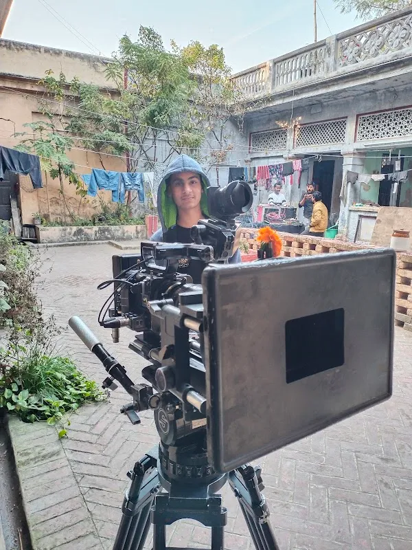 Aunty house film shoot location