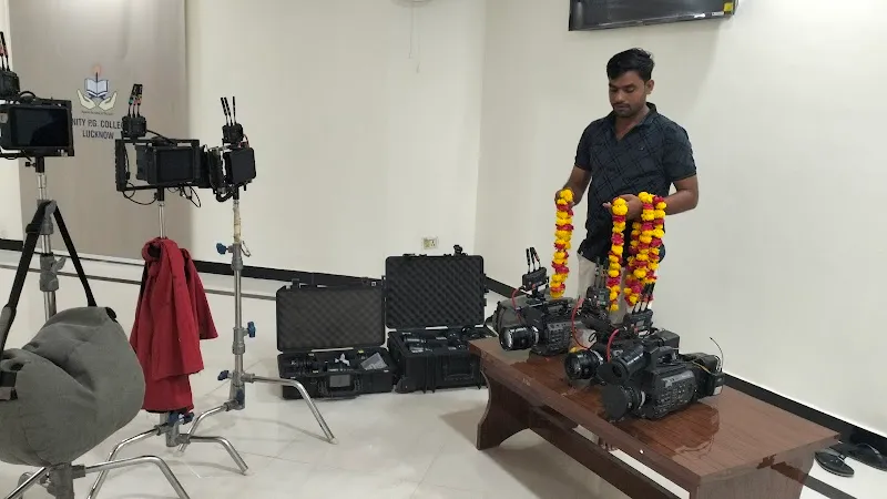 Aunty house film shoot location