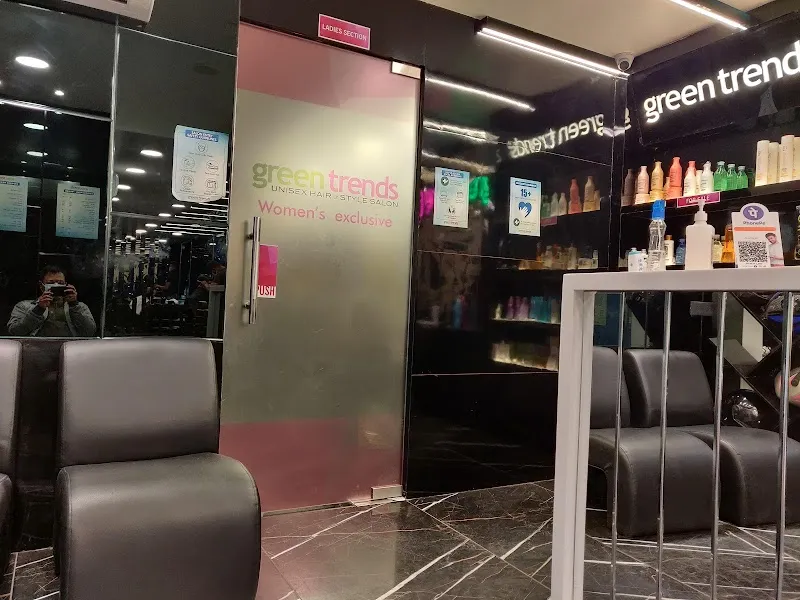 The Signature Unisex Salon – Skin | Hair | Makeup