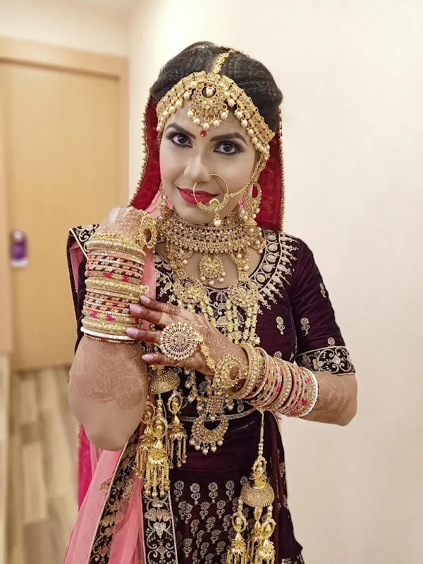 Aditi Family Salon | | Best Beauty Salon in Samantarapur