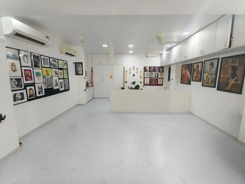 Ravi Art's Drawing Classes