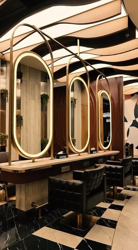 Looks Salon, Pacific Mall, Subhash Nagar