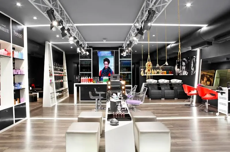 Lakme Salon in MG Road,Agra