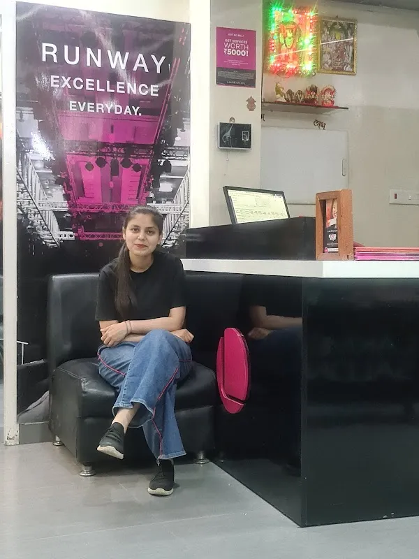 Lakme Salon in MG Road,Agra