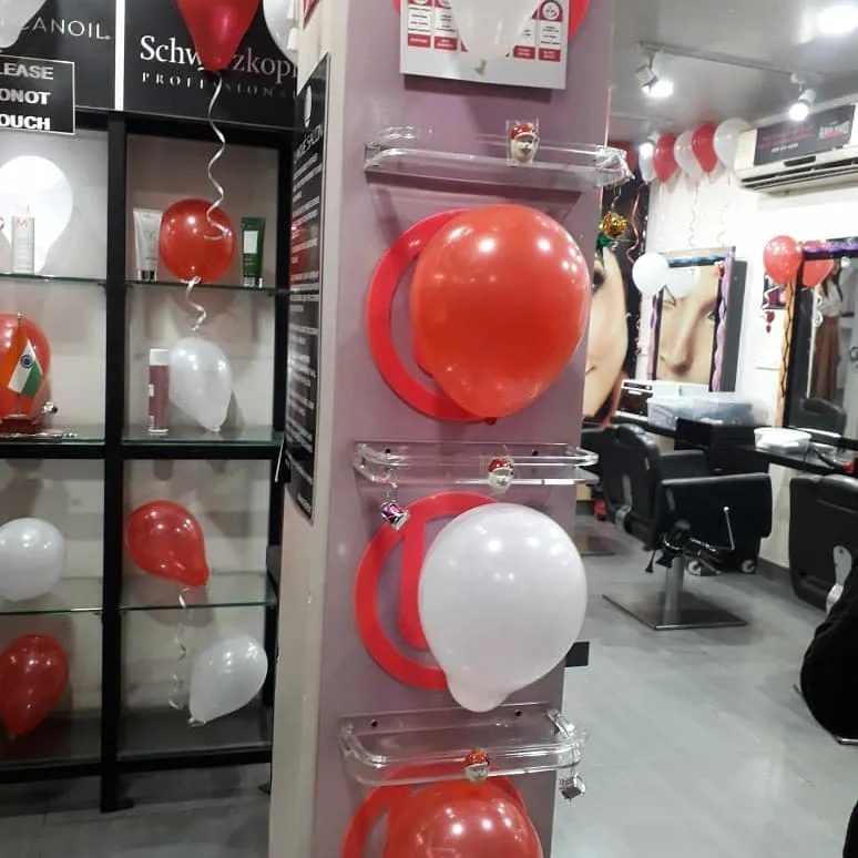 Lakme Salon in MG Road,Agra