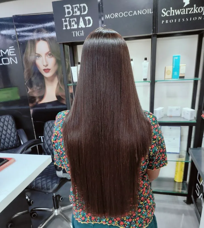 Lakme Salon in MG Road,Agra