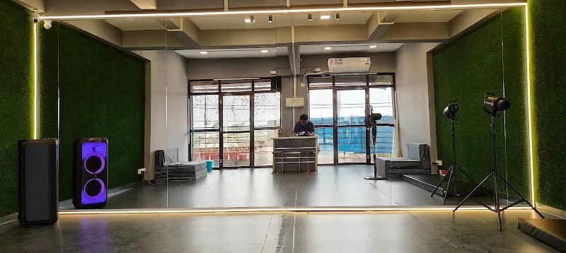CHETAN'S DANCE STUDIO