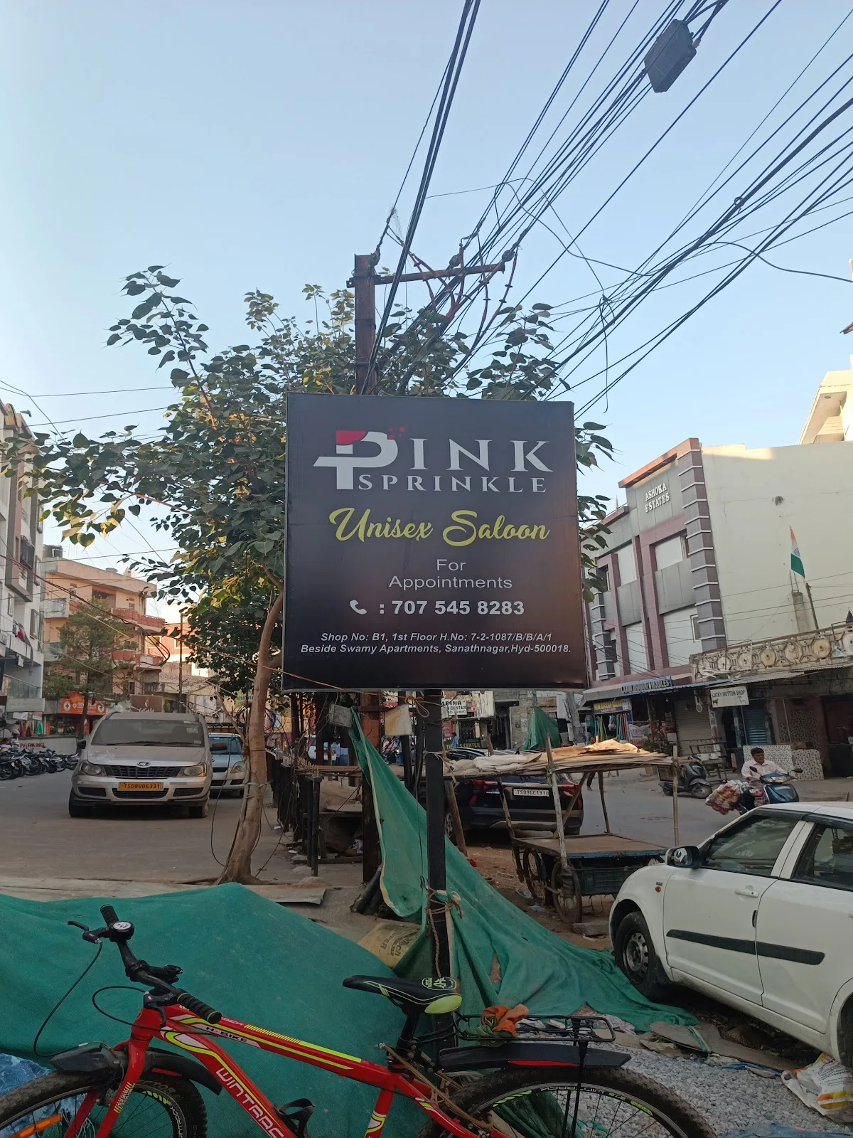 PINK SPRINKLE UNISEX SALON