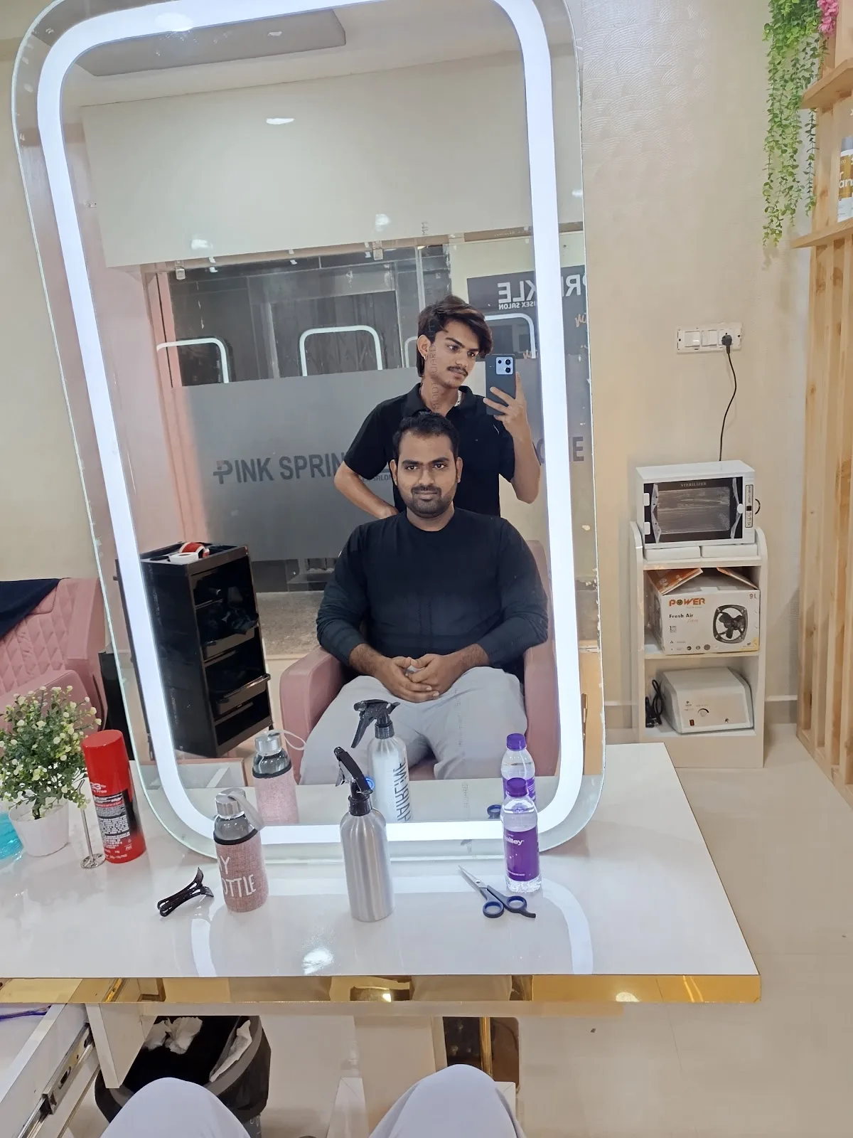 PINK SPRINKLE UNISEX SALON