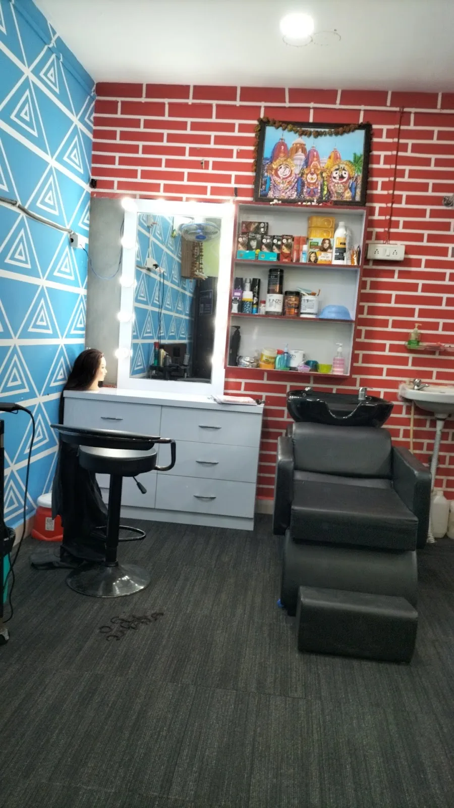 Anjali Beauty salon