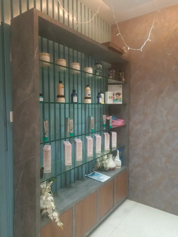 Silver Cloud Unisex Salon