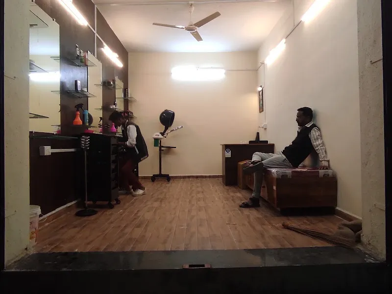 BLADE SALON Dodi.B.k.