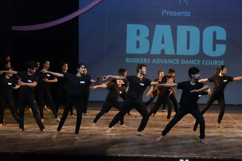 Buskers Dance Institute, Bani park