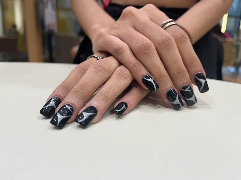 Ambrose Unisex Salon | Best Salon in Kandivali West | Salon in Mahavir Nagar | Hair Salon | Nail Salon | Beauty Salon