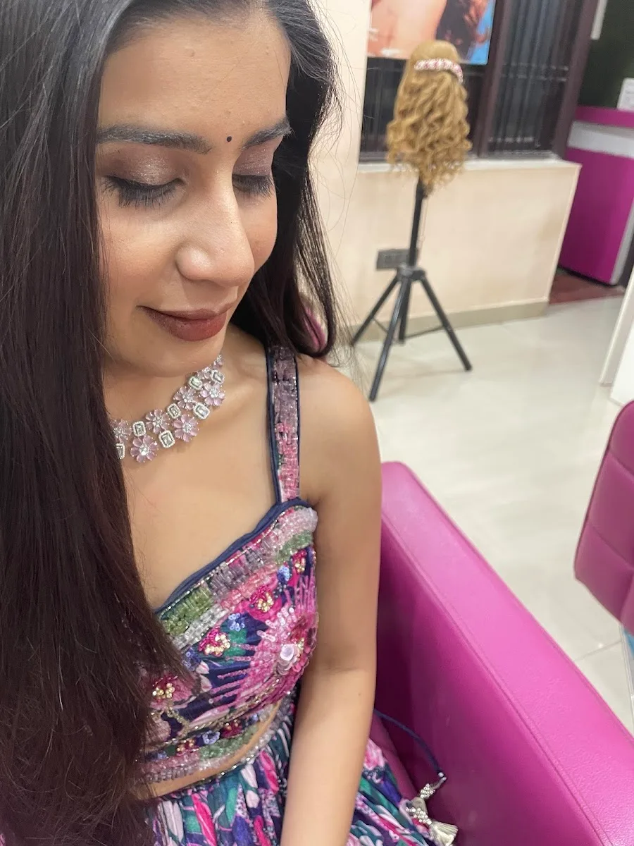 Saloni Beauty Salon