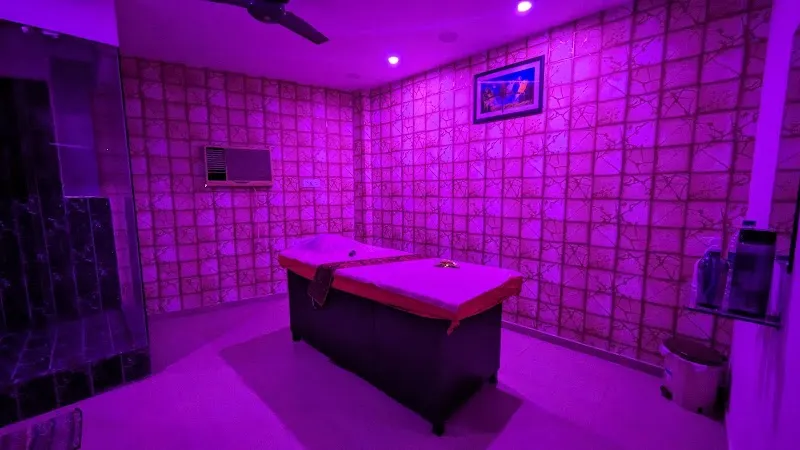 STORM THAI SPA