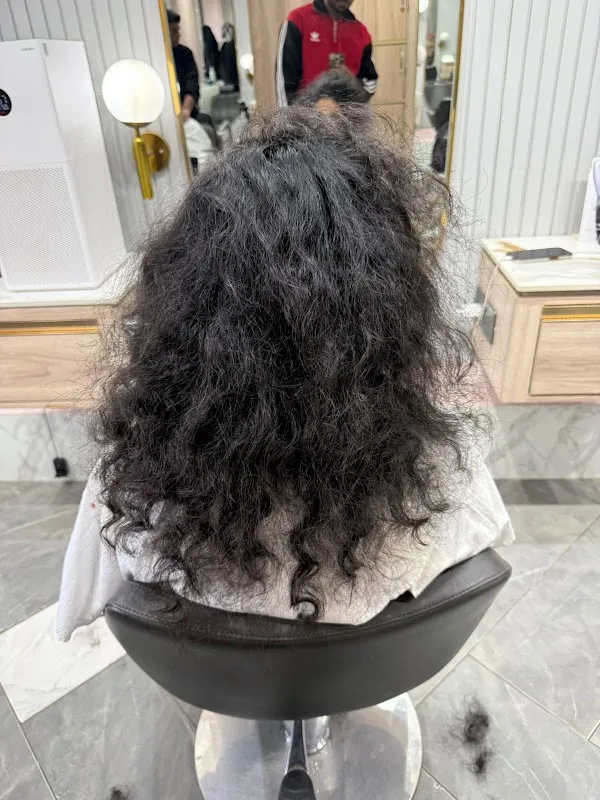 NOI TRE Salon - Khan Market