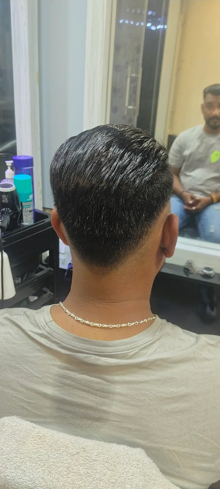 Natural Greens unisex professional saloon