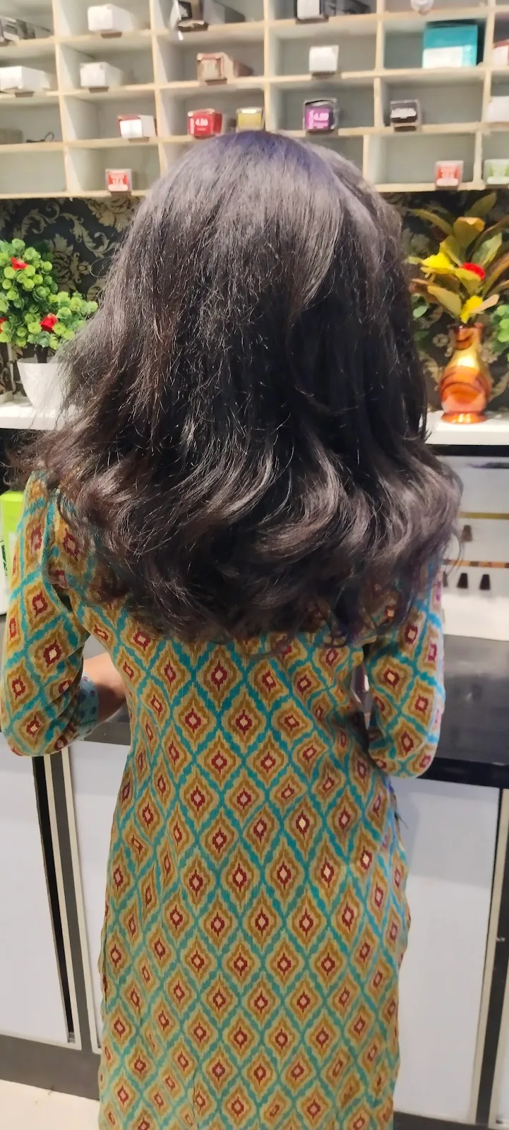 Natural Greens unisex professional saloon